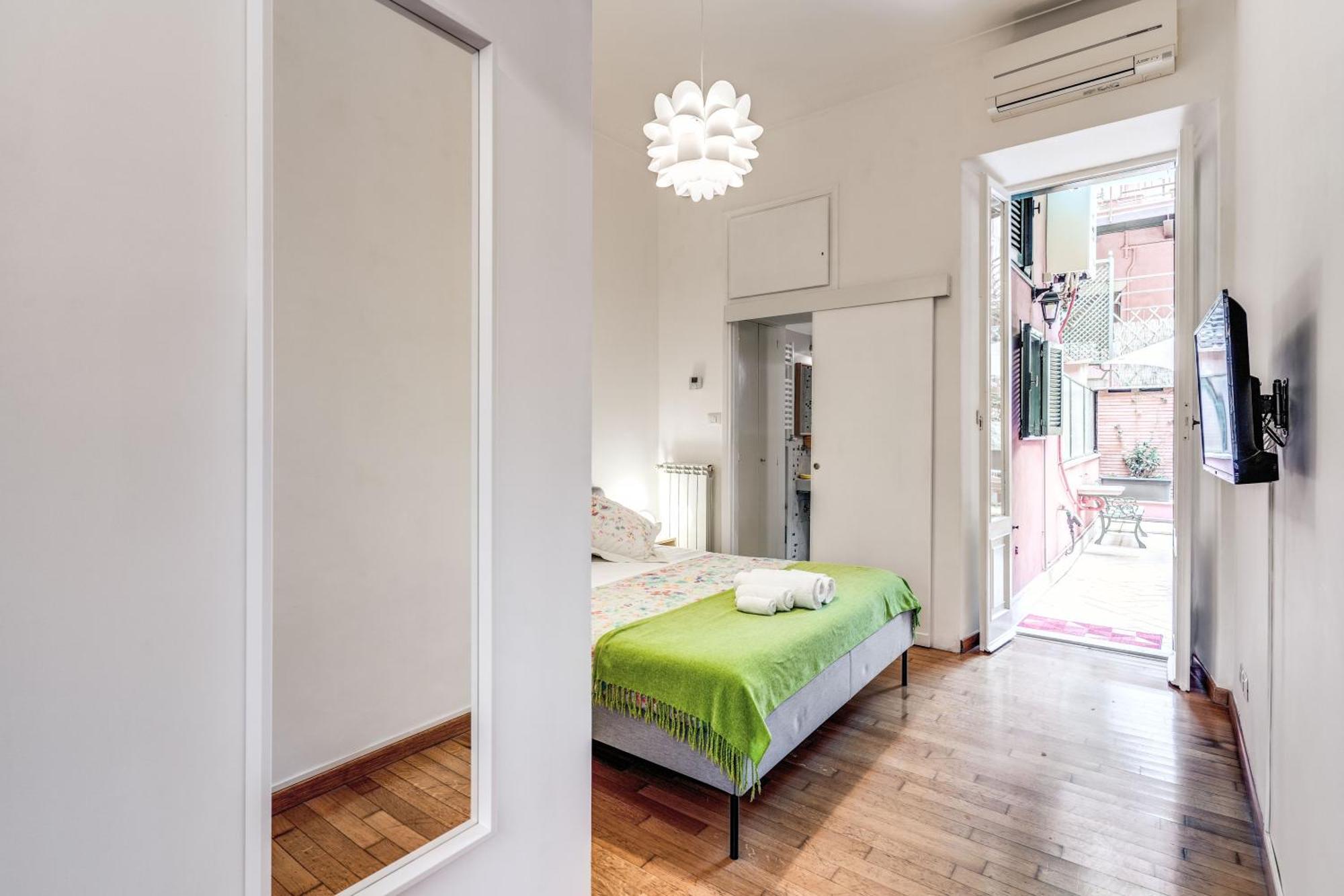 Elegant Apartment Behind The Colosseum Róma Kültér fotó