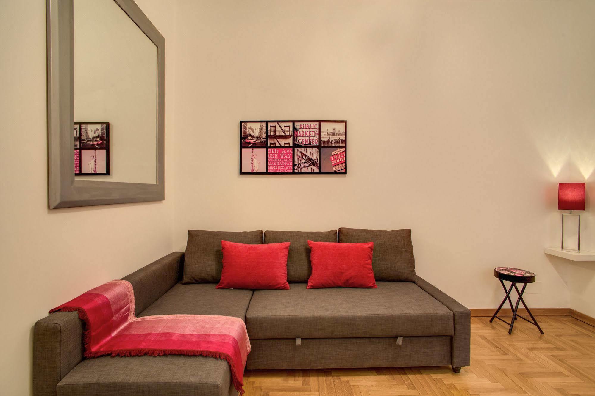 Elegant Apartment Behind The Colosseum Róma Kültér fotó