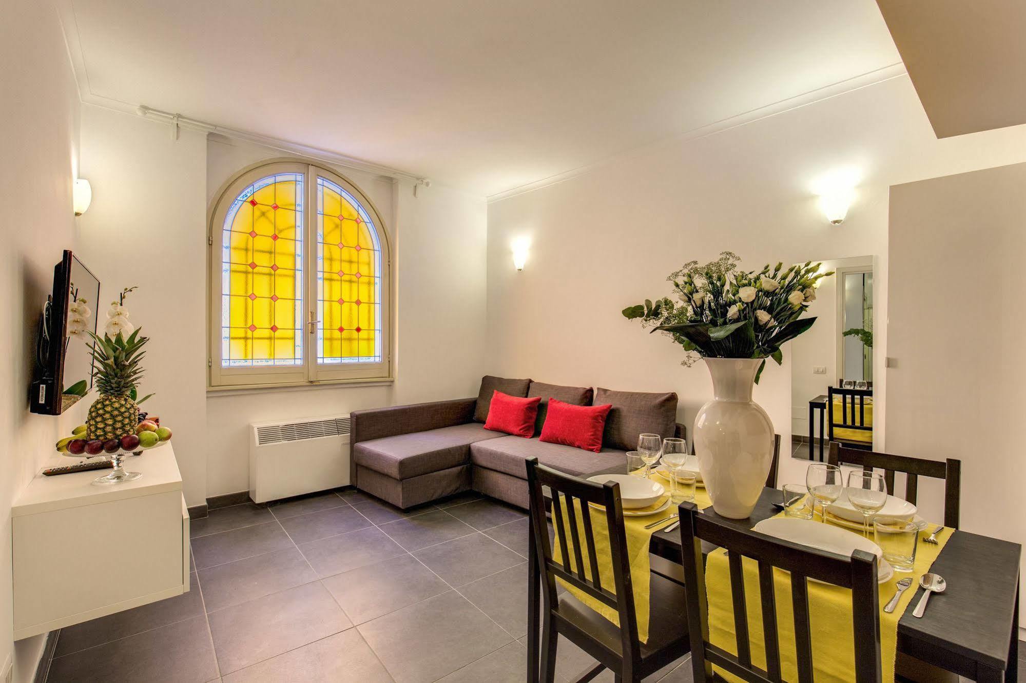 Elegant Apartment Behind The Colosseum Róma Kültér fotó