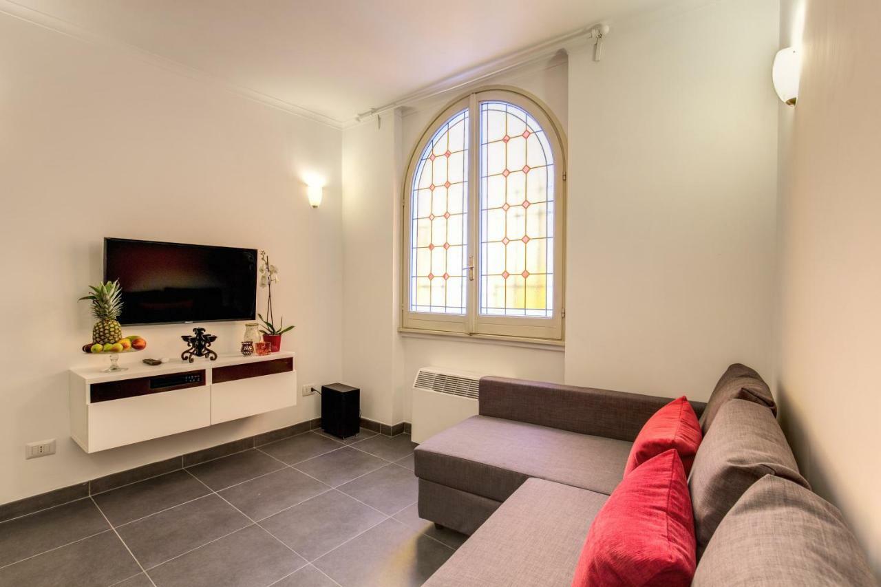 Elegant Apartment Behind The Colosseum Róma Kültér fotó